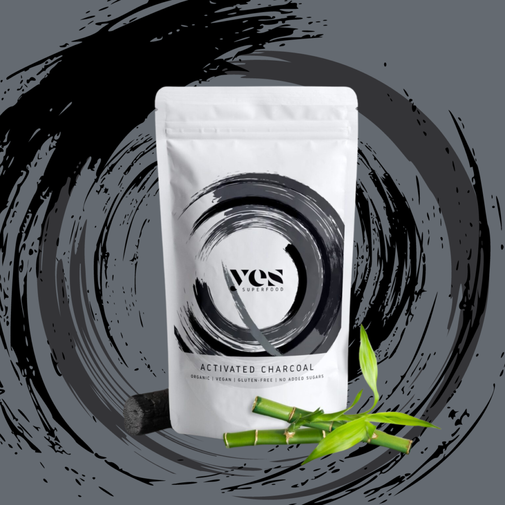 Activated Charcoal – intenzív fekete természetes por italok, detox fogások és desszertek színezésére.